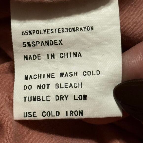 Dusty Rose Graphic Tee Size Medium - Picture 5 of 5